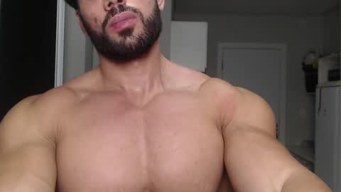 promuscles4u online show from December 2024 11:08:02 PM