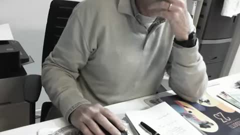 mature hairy guy online show from December 2024 05:08:01 PM