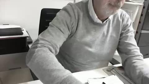 mature hairy guy online show from November 2025 05:45:02 PM