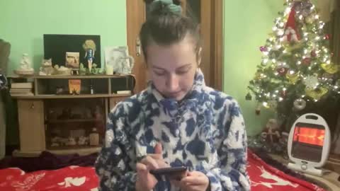 Snapshot of proud_sweet_21 chatting on December 2025 12:18:02 AM proud sweet 21 online show from December 2025 12:18:02 AM