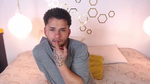 Adris  Juan online show from October 2025 02:04:01 AM