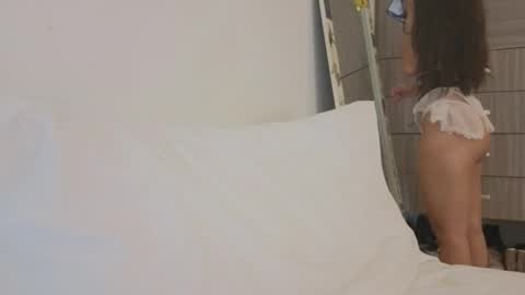 Katerine online show from November 2025 10:21:02 PM