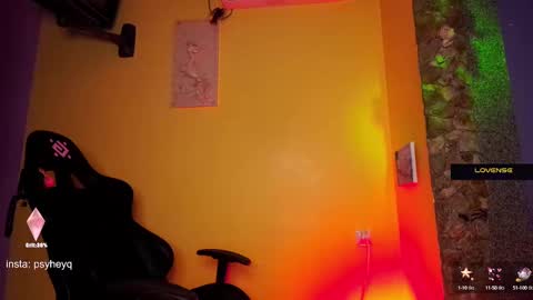 LUCY -----    online show from December 2024 03:58:01 PM