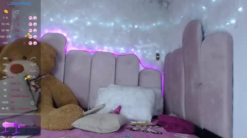 Snapshot of puca_eboony chatting on January 2025 06:41:02 PM pucca online show from January 2025 06:41:02 PM