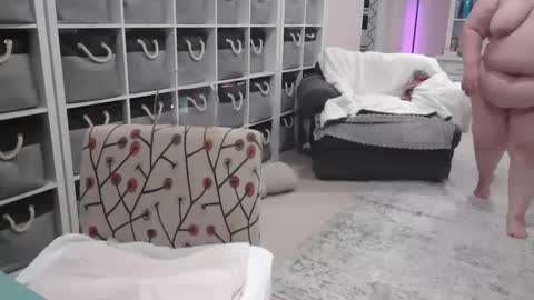 Snapshot of pugglelover chatting on January 2025 11:53:02 AM Puggie - online show from January 2025 11:53:02 AM