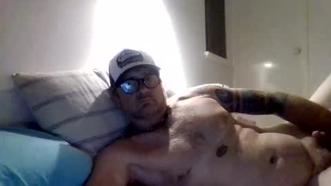 Snapshot of pulllin4u chatting on May 2026 06:25:02 PM pulllin4u online show from May 2026 06:25:02 PM