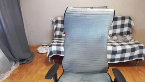 Polly online show from September 2025 04:14:02 AM