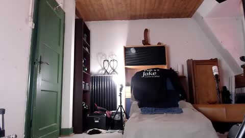 Pup Jake wants to play online show from February 2025 02:19:02 PM