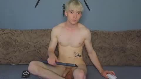 Snapshot of pupsenish chatting on June 2026 01:15:01 AM Jesse online show from June 2026 01:15:01 AM