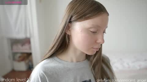 i dont do shows for free. watching here silently and waiting for me to start showing you something for free is useless online show from October 2025 11:11:02 AM