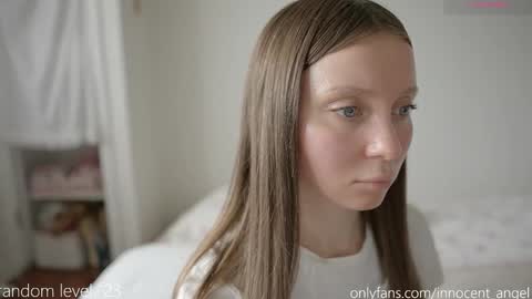 i dont do shows for free. watching here silently and waiting for me to start showing you something for free is useless online show from November 2025 11:34:02 AM