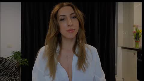 Isabelle online show from March 2026 06:36:01 PM