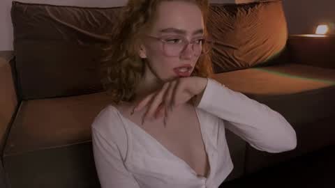 Marie online show from February 2025 02:04:02 AM