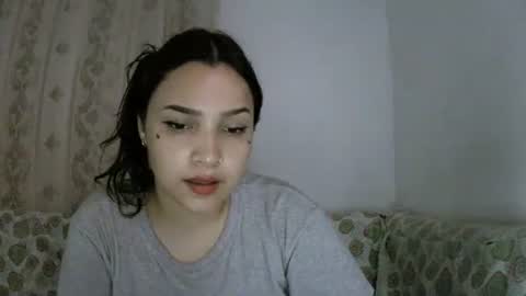 Snapshot of purple_23 chatting on February 2026 06:40:02 AM Lizzy online show from February 2026 06:40:02 AM