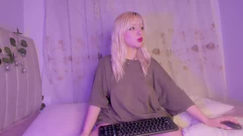 Snapshot of purplelilith3 chatting on September 2025 10:20:01 AM Purple Lilith online show from September 2025 10:20:01 AM