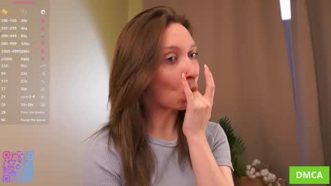 Snapshot of purssophie chatting on November 2025 05:40:02 AM Sophie Fav patterns 99199444press my buttons see what happens online show from November 2025 05:40:02 AM