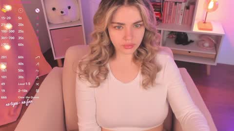 Snapshot of pussy_kattt chatting on January 2025 05:45:02 AM kat follow online show from January 2025 05:45:02 AM