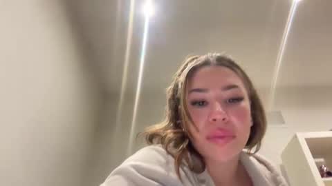 Snapshot of pussypower20 chatting on November 2025 10:34:01 PM pussypower20 online show from November 2025 10:34:01 PM