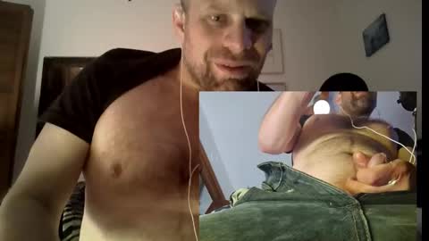 Snapshot of qb45 chatting on December 2024 10:12:01 PM qb45 online show from December 2024 10:12:01 PM