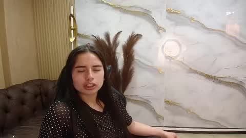 Qetsyah online show from April 2026 07:07:02 PM