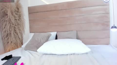 Qetzia online show from October 2025 05:58:02 PM