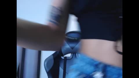 Quee Sophine online show from January 2026 08:00:01 PM