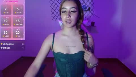 Snapshot of quee_tiana chatting on June 2026 08:36:01 PM your princess online show from June 2026 08:36:01 PM