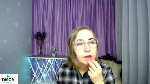 Snapshot of queen_a_n_i chatting on April 2026 11:23:01 AM A N I Ill be here on December 1st online show from April 2026 11:23:01 AM