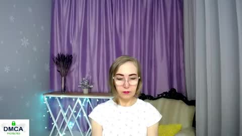 Snapshot of queen_a_n_i chatting on April 2026 09:52:02 AM A N I Ill be here on December 1st online show from April 2026 09:52:02 AM