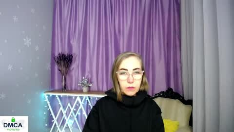 Snapshot of queen_a_n_i chatting on April 2026 08:18:01 AM A N I Ill be here on December 1st online show from April 2026 08:18:01 AM