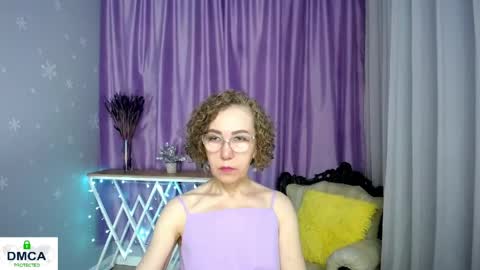 Snapshot of queen_a_n_i chatting on May 2026 09:38:02 AM A N I Ill be here on December 1st online show from May 2026 09:38:02 AM