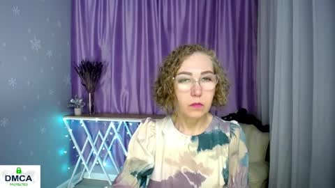 Snapshot of queen_a_n_i chatting on May 2026 10:33:01 AM A N I Ill be here on December 1st online show from May 2026 10:33:01 AM