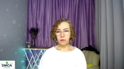 Snapshot of queen_a_n_i chatting on June 2026 04:25:01 AM A N I Ill be here on December 1st online show from June 2026 04:25:01 AM