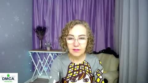 Snapshot of queen_a_n_i chatting on June 2026 07:11:01 AM A N I Ill be here on December 1st online show from June 2026 07:11:01 AM