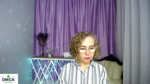 Snapshot of queen_a_n_i chatting on June 2026 08:08:01 AM A N I Ill be here on December 1st online show from June 2026 08:08:01 AM