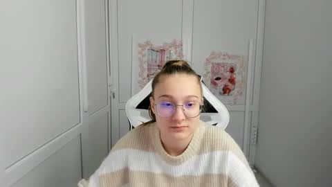 Amelie online show from June 2026 07:43:01 AM