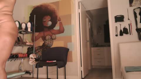 Snapshot of queen_anita chatting on November 2025 08:31:01 PM QnAnitaDix online show from November 2025 08:31:01 PM