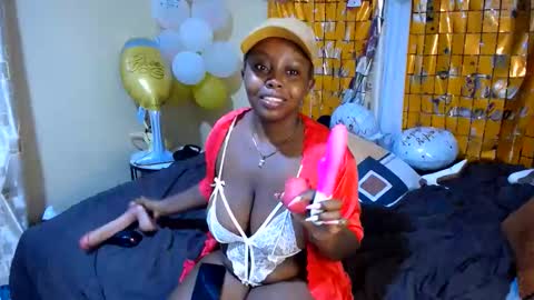 QUEEN  DOLY online show from May 2026 02:51:02 AM