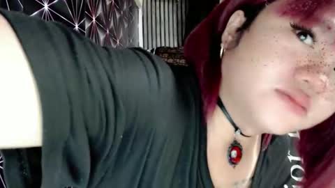 Snapshot of queen_elicktra chatting on May 2026 11:43:02 PM JOY online show from May 2026 11:43:02 PM