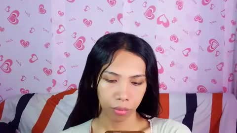 queen_gia online show from July 2026 06:15:02 PM