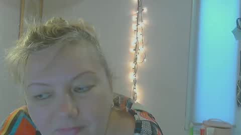 queen_jane8 online show from March 2025 01:20:01 PM
