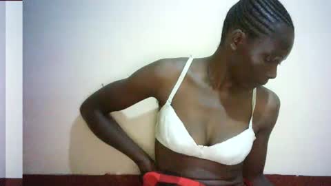 queen_joan online show from February 2025 06:56:02 PM