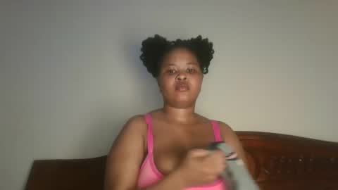 Snapshot of queen_kikih chatting on April 2026 10:51:02 PM Queen kikih online show from April 2026 10:51:02 PM