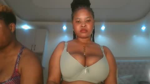 Snapshot of queen_kikih chatting on May 2026 05:12:02 PM Queen kikih online show from May 2026 05:12:02 PM