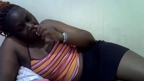 Snapshot of queen_leilla chatting on June 2026 02:58:02 AM queen_leilla online show from June 2026 02:58:02 AM