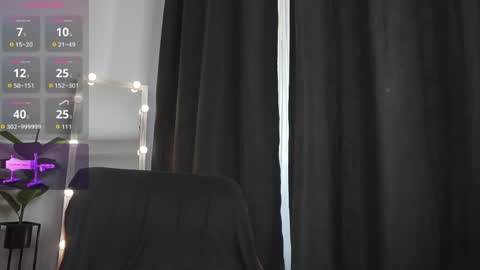 Snapshot of queen_leylla chatting on April 2026 05:23:01 AM queen_leylla online show from April 2026 05:23:01 AM