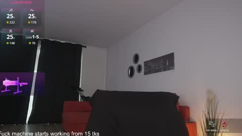 Snapshot of queen_leylla chatting on May 2026 05:36:02 AM queen_leylla online show from May 2026 05:36:02 AM