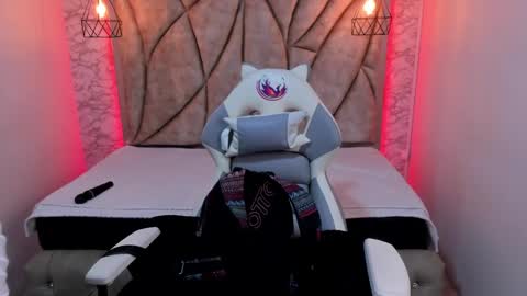   online show from February 2025 11:54:02 AM