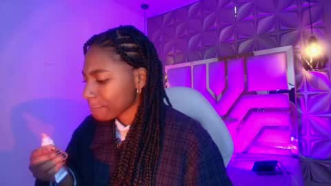 Snapshot of queen_perla_ chatting on April 2026 12:32:01 PM online show from April 2026 12:32:01 PM