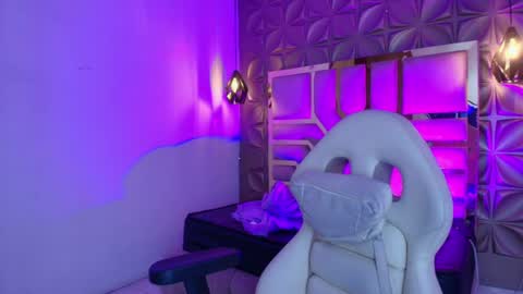 Snapshot of queen_perla_ chatting on May 2026 12:11:02 PM online show from May 2026 12:11:02 PM